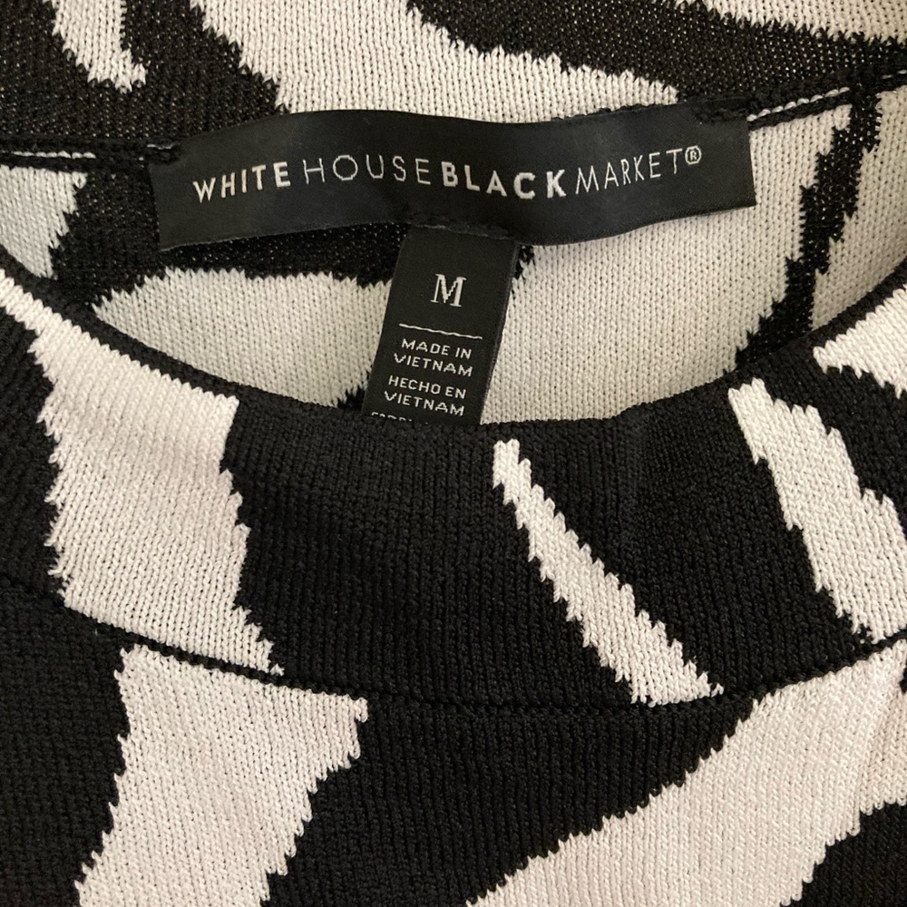 White House Black Market Monochrome Patterned Top - Picture 3 of 6